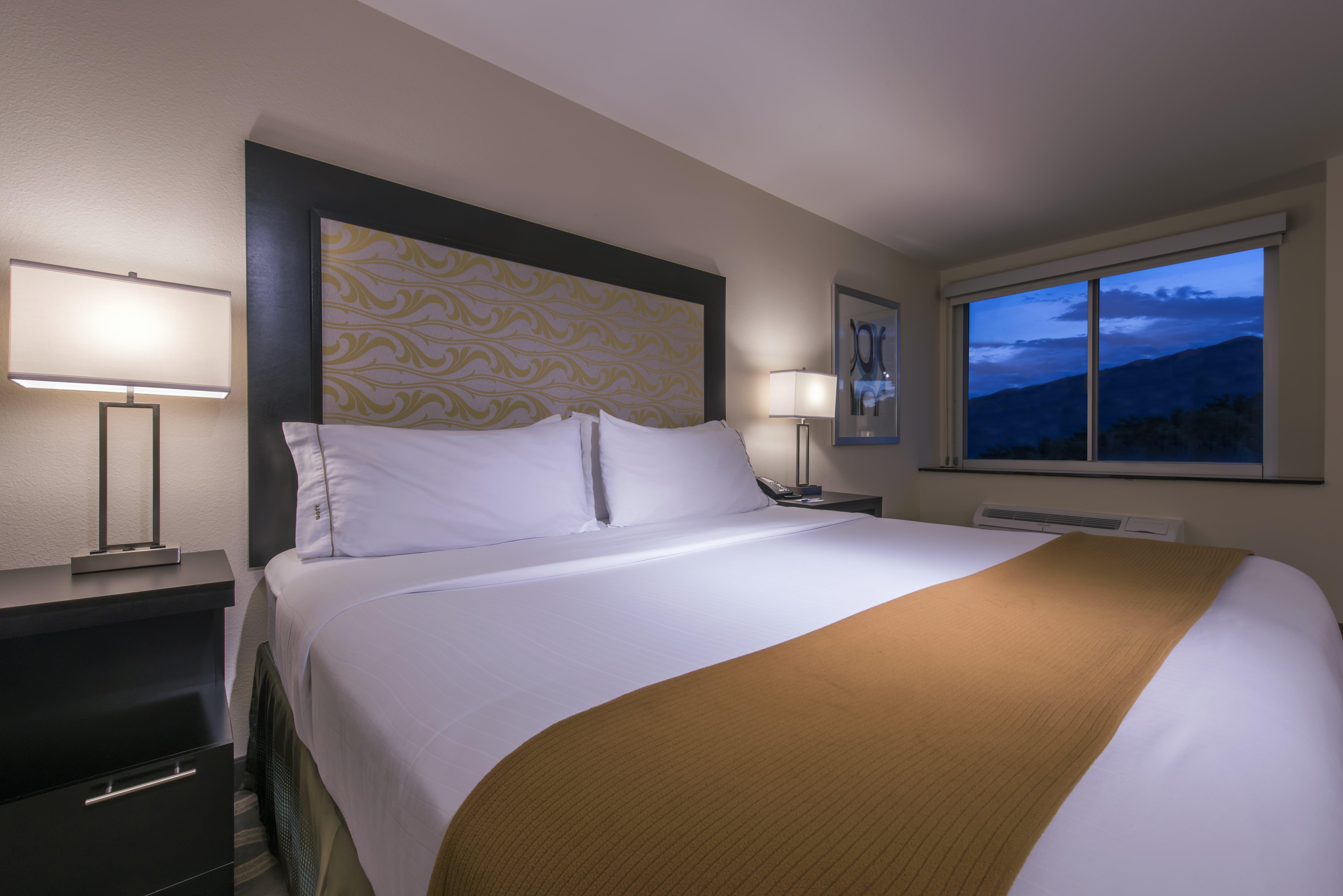Holiday Inn Express & Suites Colorado Springs Central By Ihg Zewnętrze zdjęcie