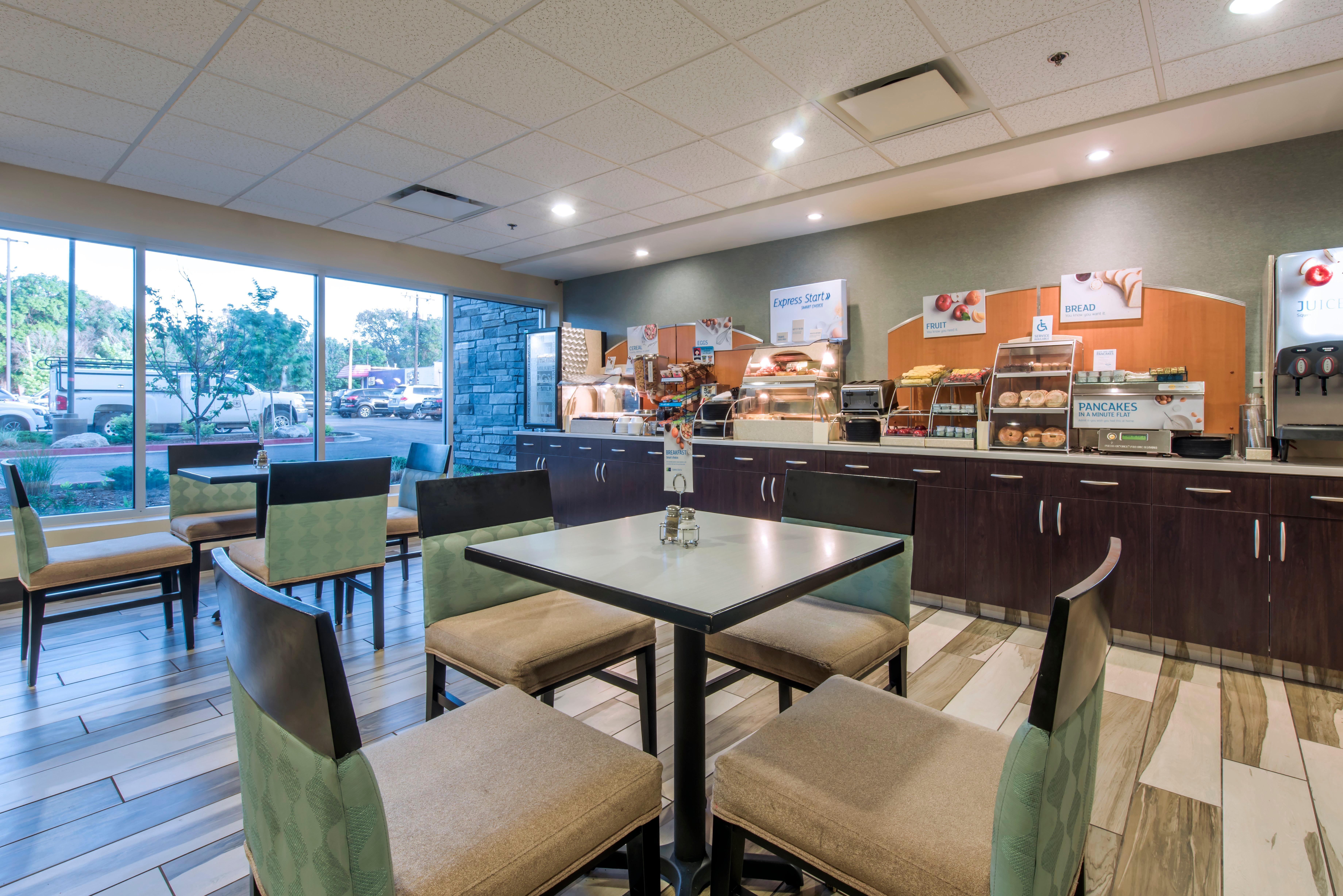Holiday Inn Express & Suites Colorado Springs Central By Ihg Zewnętrze zdjęcie