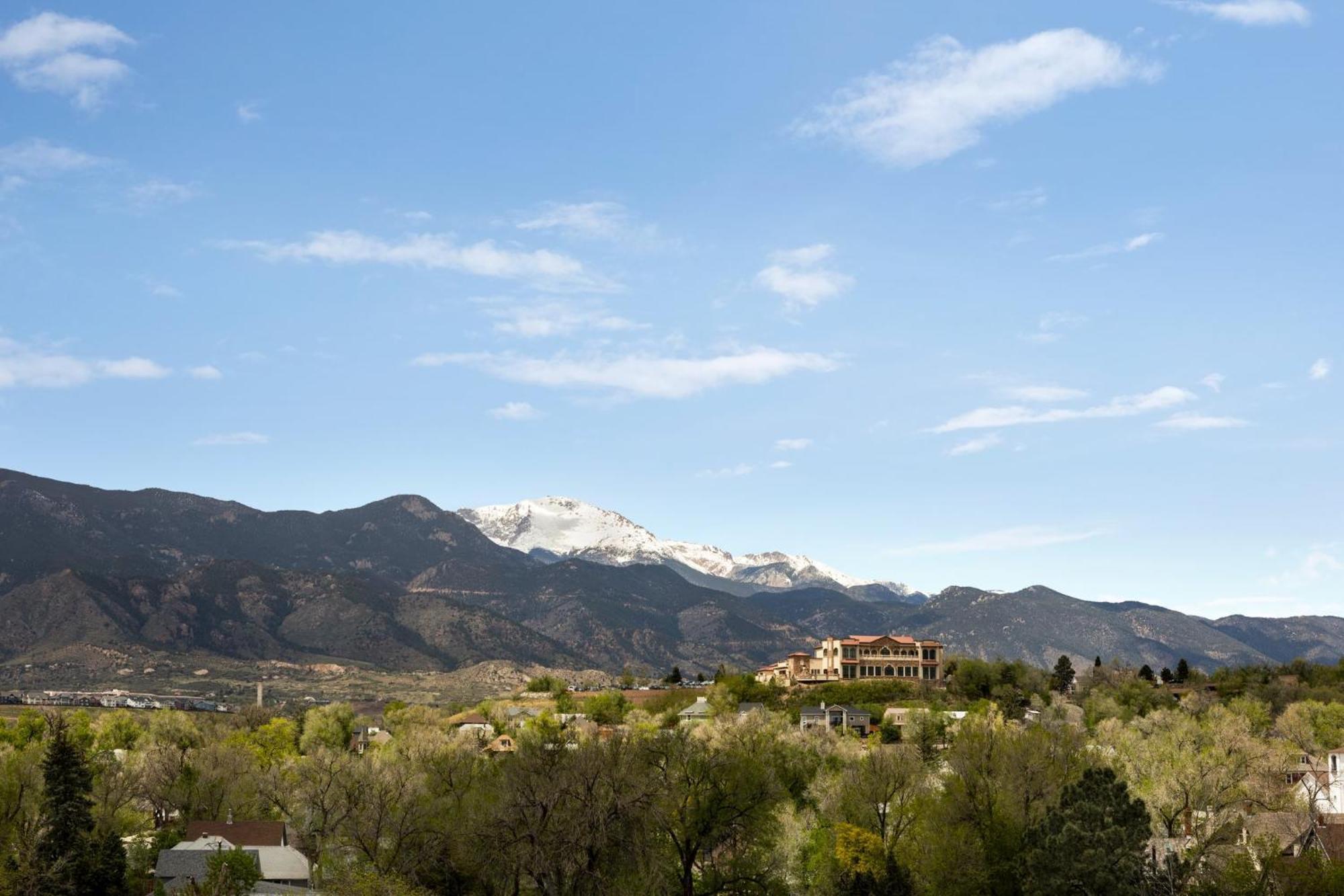 Holiday Inn Express & Suites Colorado Springs Central By Ihg Zewnętrze zdjęcie