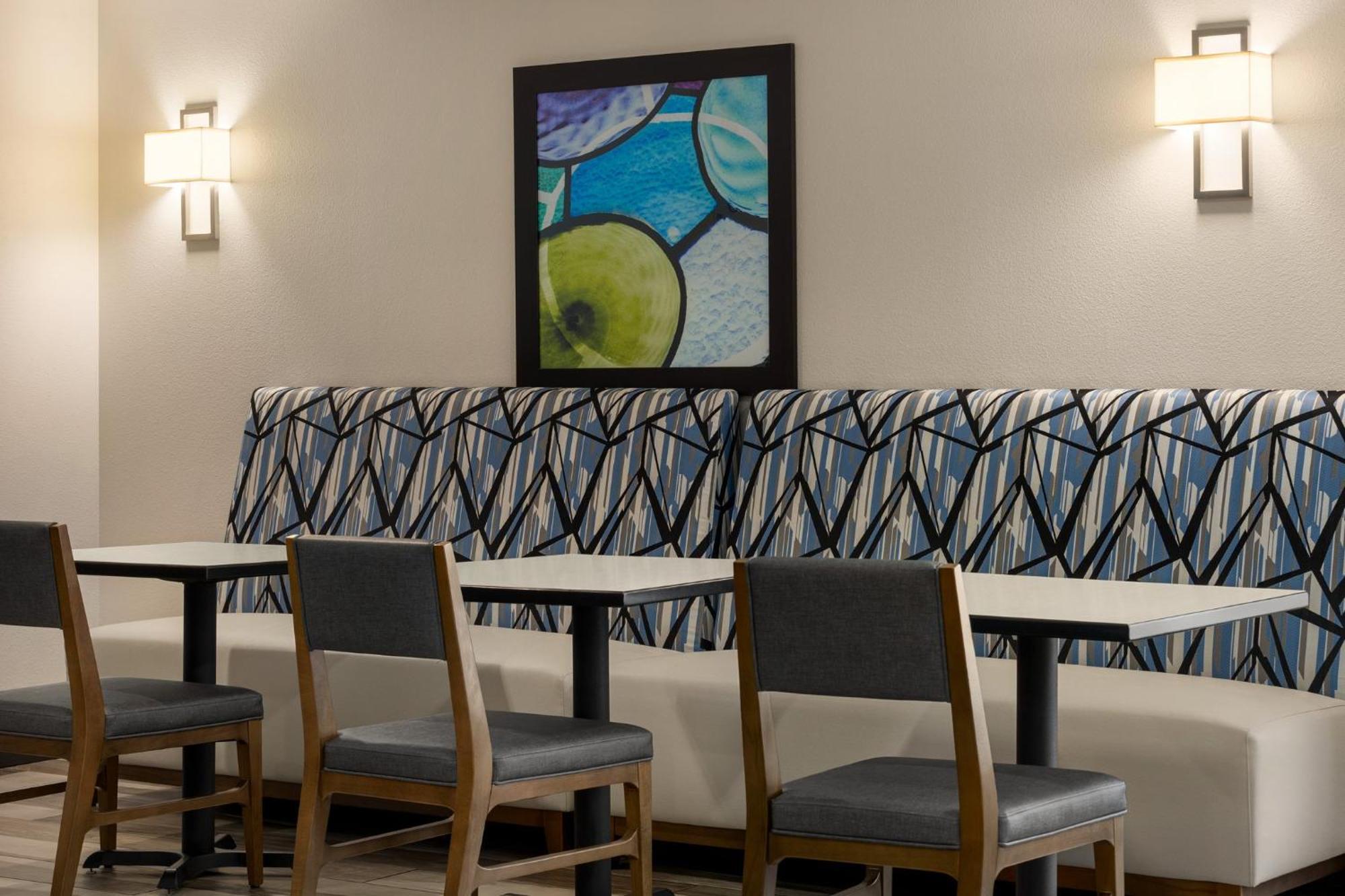 Holiday Inn Express & Suites Colorado Springs Central By Ihg Zewnętrze zdjęcie